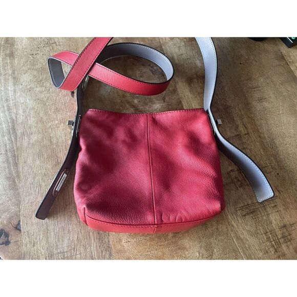 VENCE CAMUTO Red Genuine Leather Women’s Crossbody Shoulder Bag Great Condition - Picture 1 of 8